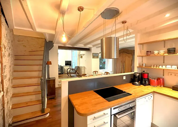 L'octroi-maison Au Calme Avec Jardin Casa de Férias